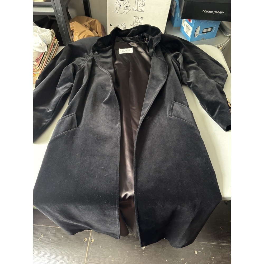 CATTIVA‎ Vintage Black Velvet Overcoat Opera Evening Long Swing Open Med/LG 50"
